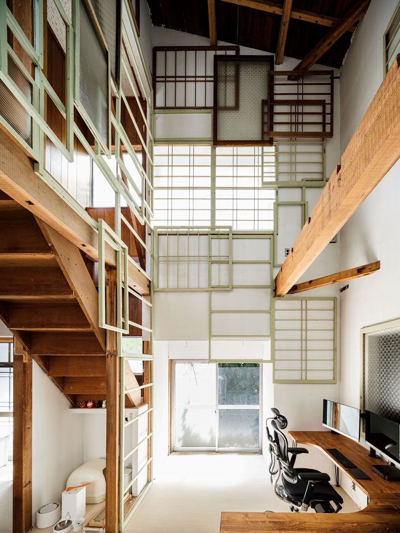 designboom's tweet image. #repurposed window frames in #greenpastel add a splash of brightness to OTA&apos;s house in #japan 🪟🚪 🏠