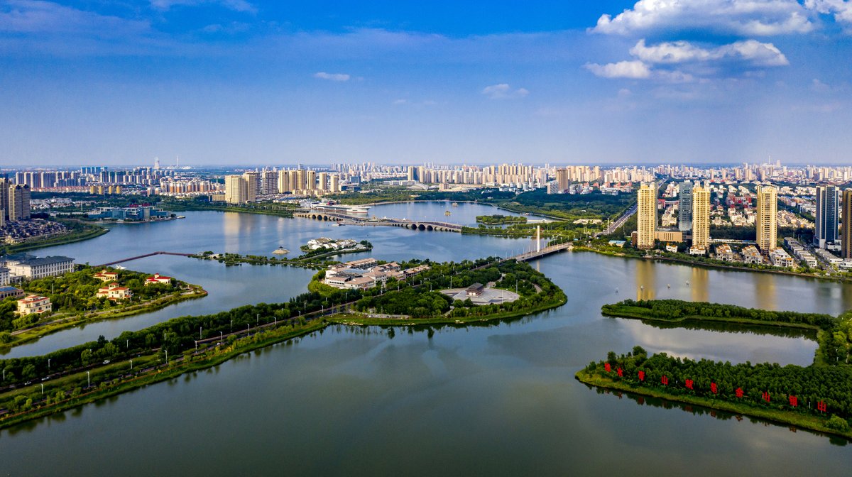 iBinzhou's tweet photo. The 2023 #Binzhou Yellow River Belt #Marathon will kick off on Oct 15🤩🤩, featuring a beautiful course that passes through various city landmarks🥰🥰. It offers participants a perfect opportunity to enjoy the stunning scenery and while also keeping fit👍👍. #FocusOnBinzhou https://t.co/lPbdzzXm7M