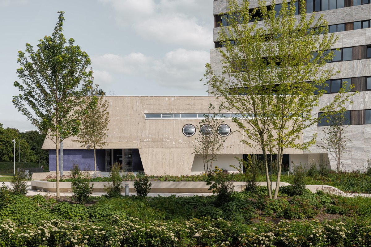 Bunker Tower is nominated for the Dirk Roosenburgprijs 2023! Participate and vote now via:
eindhoven.nl/stad-en-wonen/…  

Photography: Sebastian van Damme

<a href="/DELVAlandscapes/">DELVA</a>  
RED Company
<a href="/beingdevelop/">Being Development</a> 
<a href="/VanWijnenGroep/">Van Wijnen</a>