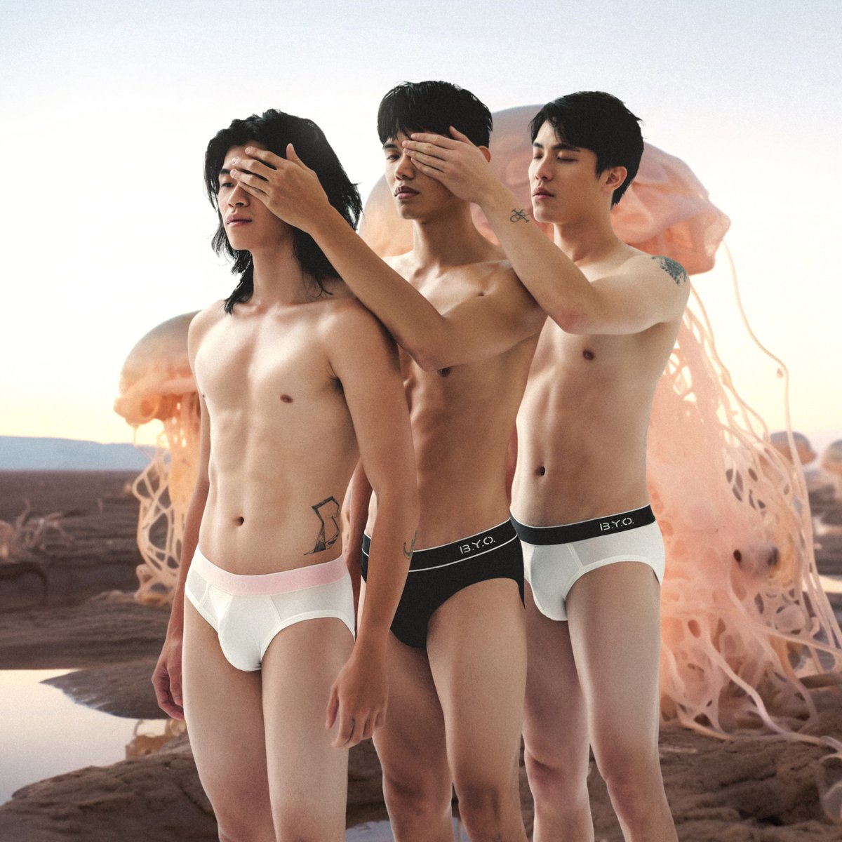 Classic MIT 改版新色環保三角內褲 現正開始預購! 
「限時優惠低至7折起」特設新尺碼XXL 
全新三色 極致黑、純粹白、柔霧粉，供您選擇 
此次與原有Classic MIT的不同之處？： 
1. 完美貼合身材版型，更顯男性魅力。 
2. 使用再生紗材料，兼具環保與時尚。