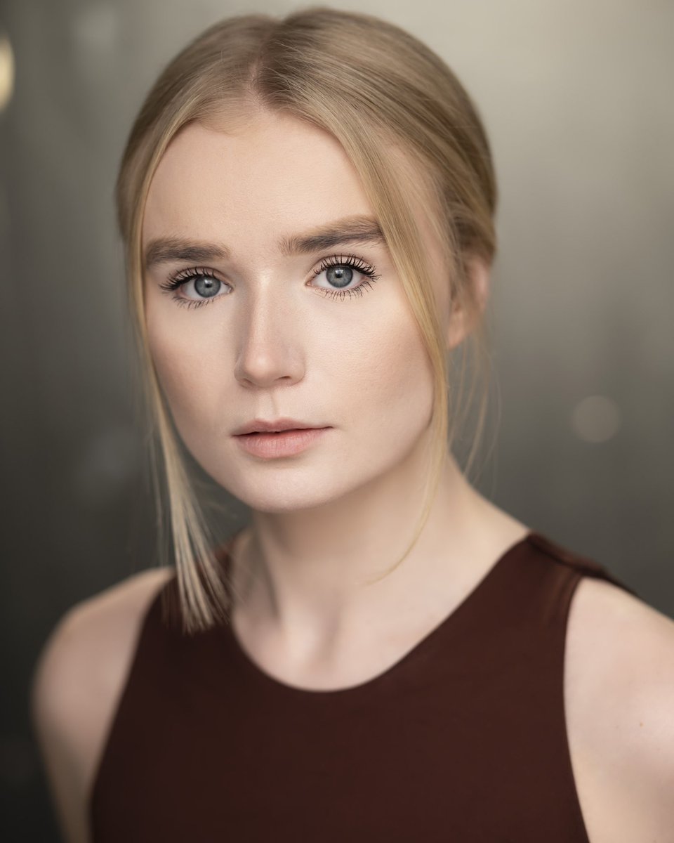 PhoebeMercer1's tweet photo. @alexmitarpx Hello☺️ thank you for posting - would love to be considered!! https://t.co/Bdg6p2f7gl https://t.co/bA0grc9lOJ
