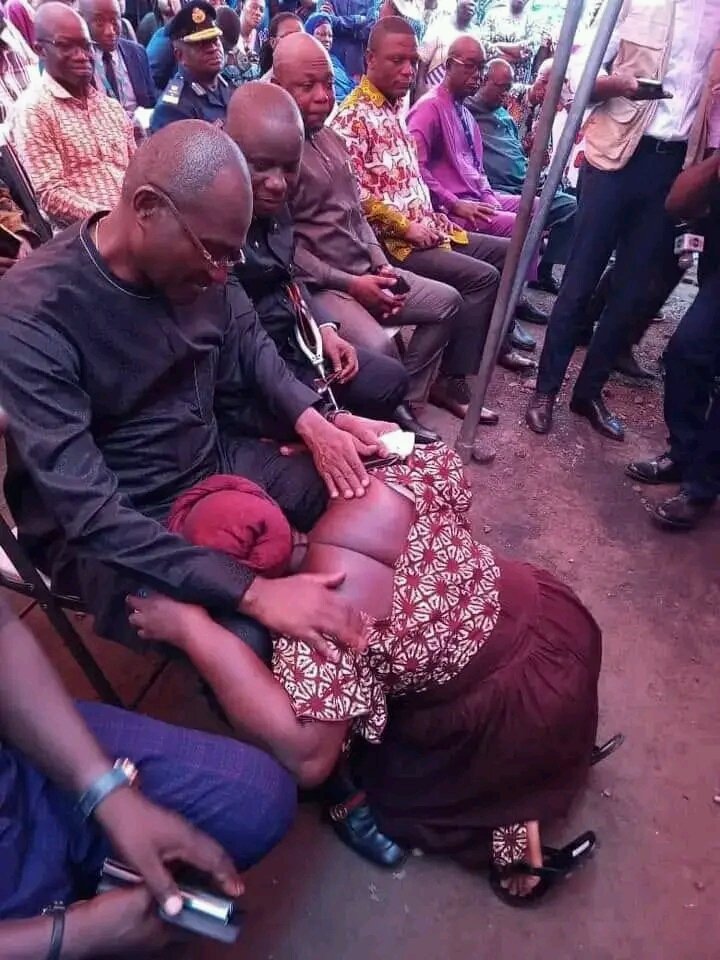toku2247's tweet photo. The Most Compassionate Politician ever👌 @honkenagy |Tv3|Utv|Citi TV
#KenShowsWorking https://t.co/VseLJhh9sS