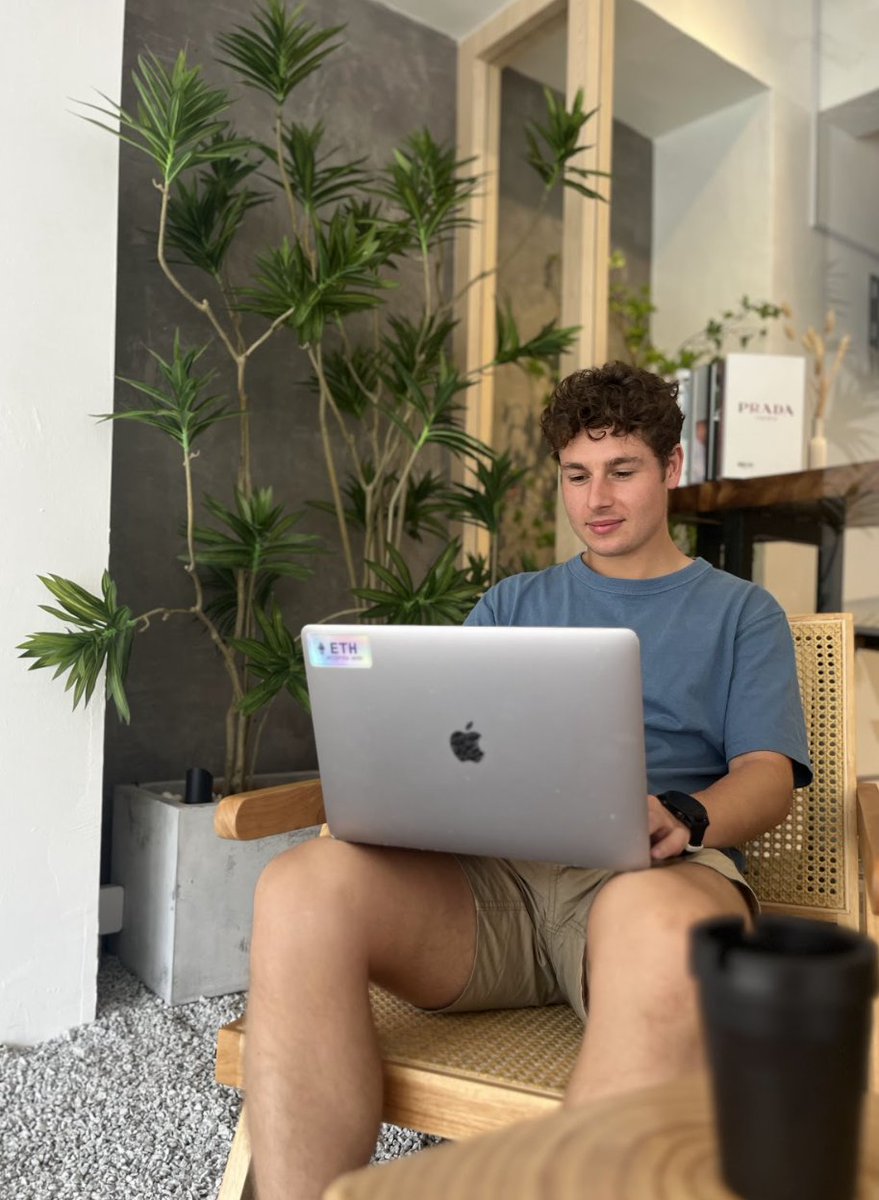 0xMetaverglas tweet media