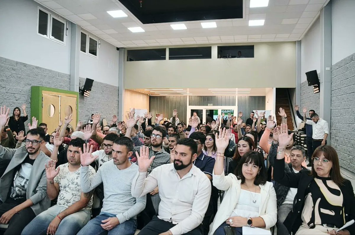 soeesitlp's tweet photo. Asamblea General Ordinaria.
Con numerosa asistencia de Trabajadores y Trabajadoras de Cooperativas y Empresas se llevó adelante la Asamblea General Ordinaria del SOEESITLP.
#Soeesitlp
#Foeesitra
#Telecomunicaciones https://t.co/z9Csg7PRjZ