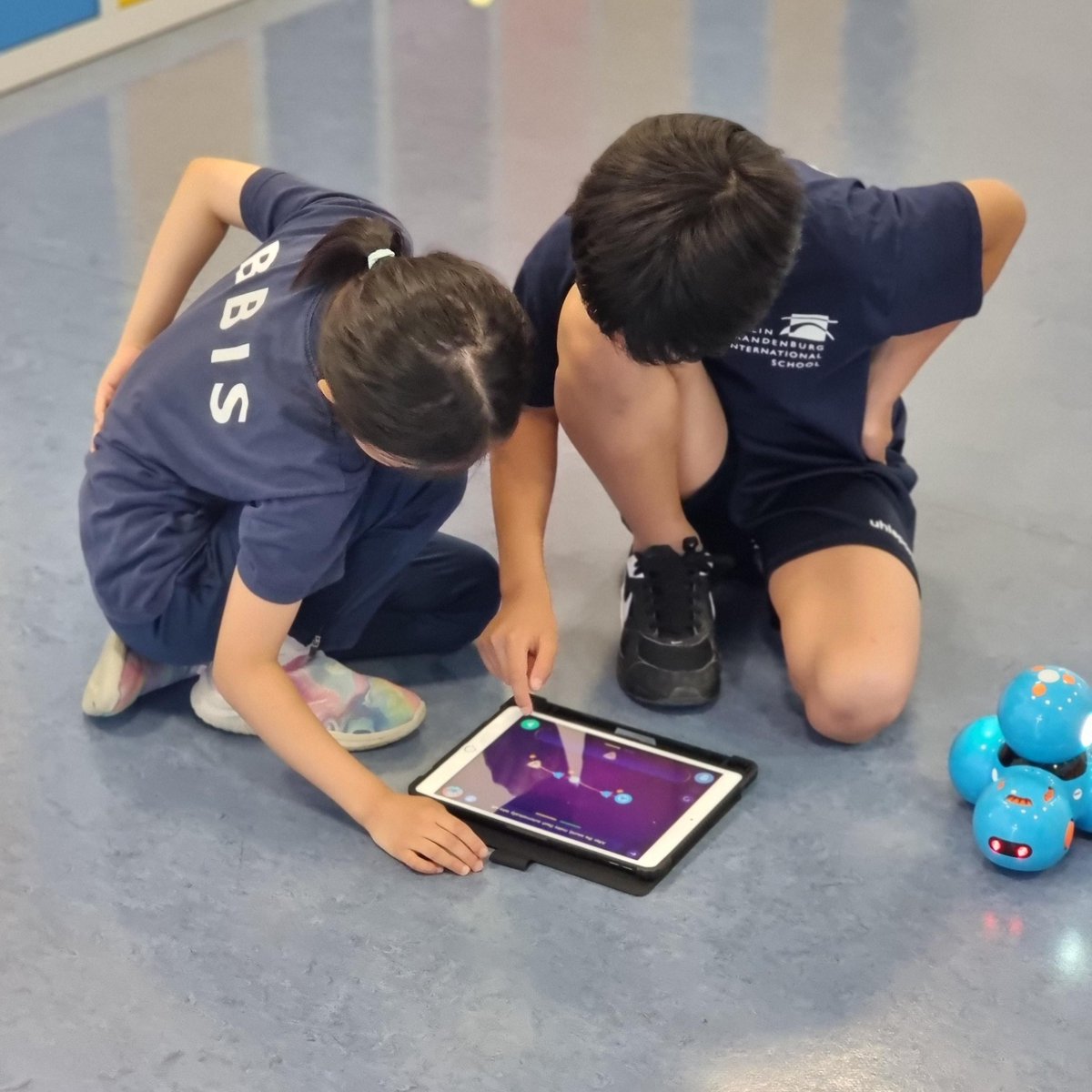 Our Primary School students are having fun at their new lunchtime tech extra-curricular activities. They are diving into robotics and coding with Dash and Dot, getting creative with Procreate Drawing, and joining our Primary School Tech Squad! #BBISLearning #BBIS