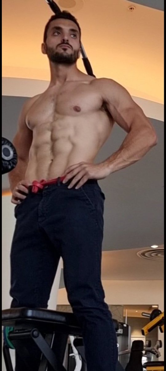 MoustafaELFarra's tweet photo. السلسلة هذه ملخص التوجيهات الصحية حتساعدك للوصول لأفضل صورة صحية منك
👇
1-أنت مو جوعان انت تشعر بالملل ، أشرب ماء ، أشغل نفسك بمتعة غير الطعام

2-لا تشرب سعراتك

3-الحواجز الجسدية هي90%ذهنية
10%جسدية

4-التمرين الصباح قبل الدوام أفضل حل للاستمراريتك https://t.co/3PzBcnWoon