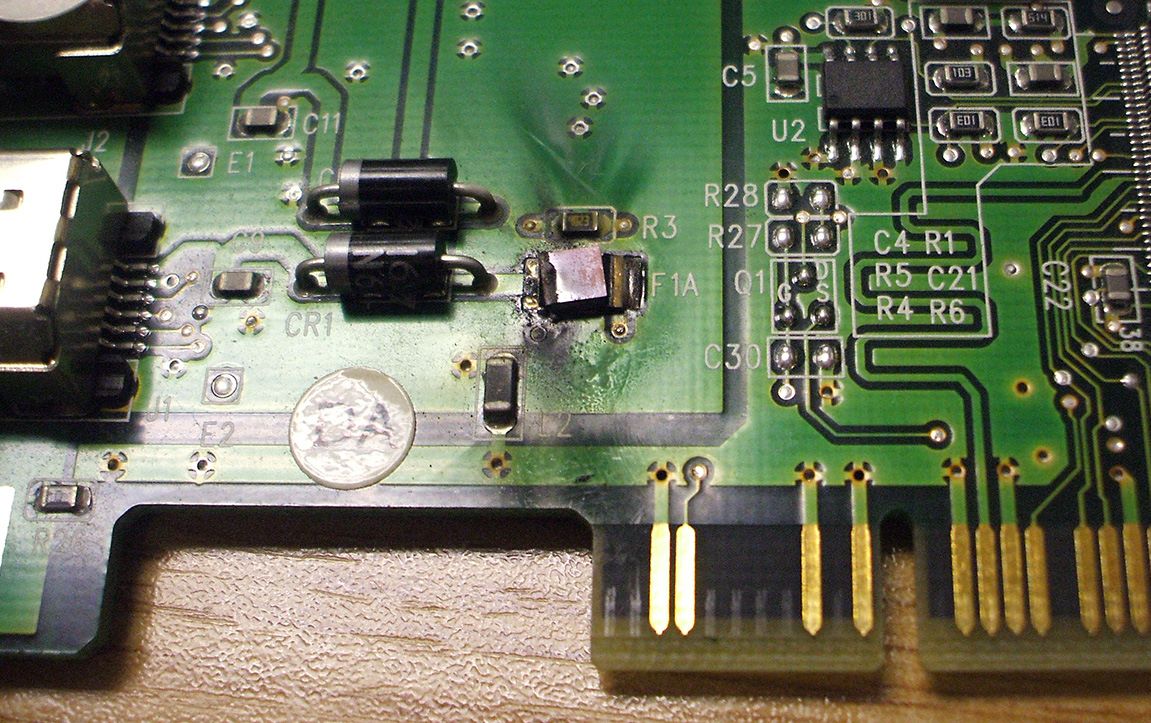 darrenpce's tweet image. #OTD 2015 -- a blown component set the #firewire card alight on a second-hand (home build) PC I purchased, which consequently almost set the house alight. If I hadn't  been in the room the curtains would have been first, and then the rest. Unassailably unfunny irony. 🔥