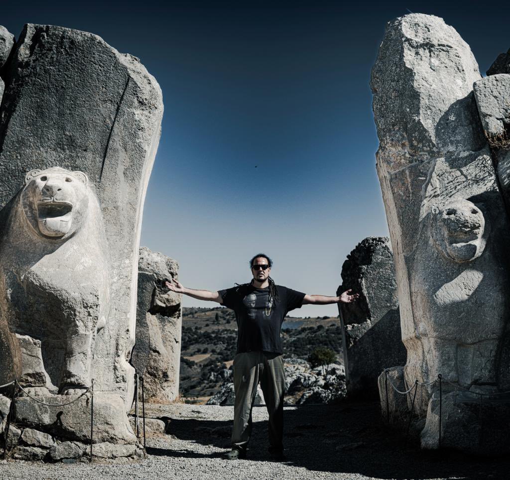 Lions Gate of Hattusa, the silent guardians…

The Hittites may not have built pyramids or left the same iconic monuments as the Egyptians, but their contributions to ancient civilization should not be underestimated. #ancientcivilizations #Turkey