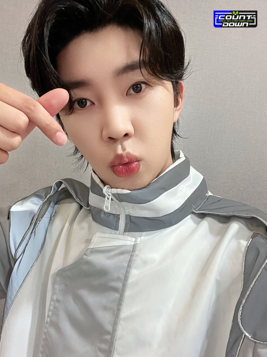 euloim's tweet photo. 임영웅    신곡 대박나시길 바래요 https://t.co/nL1IW70Cbf