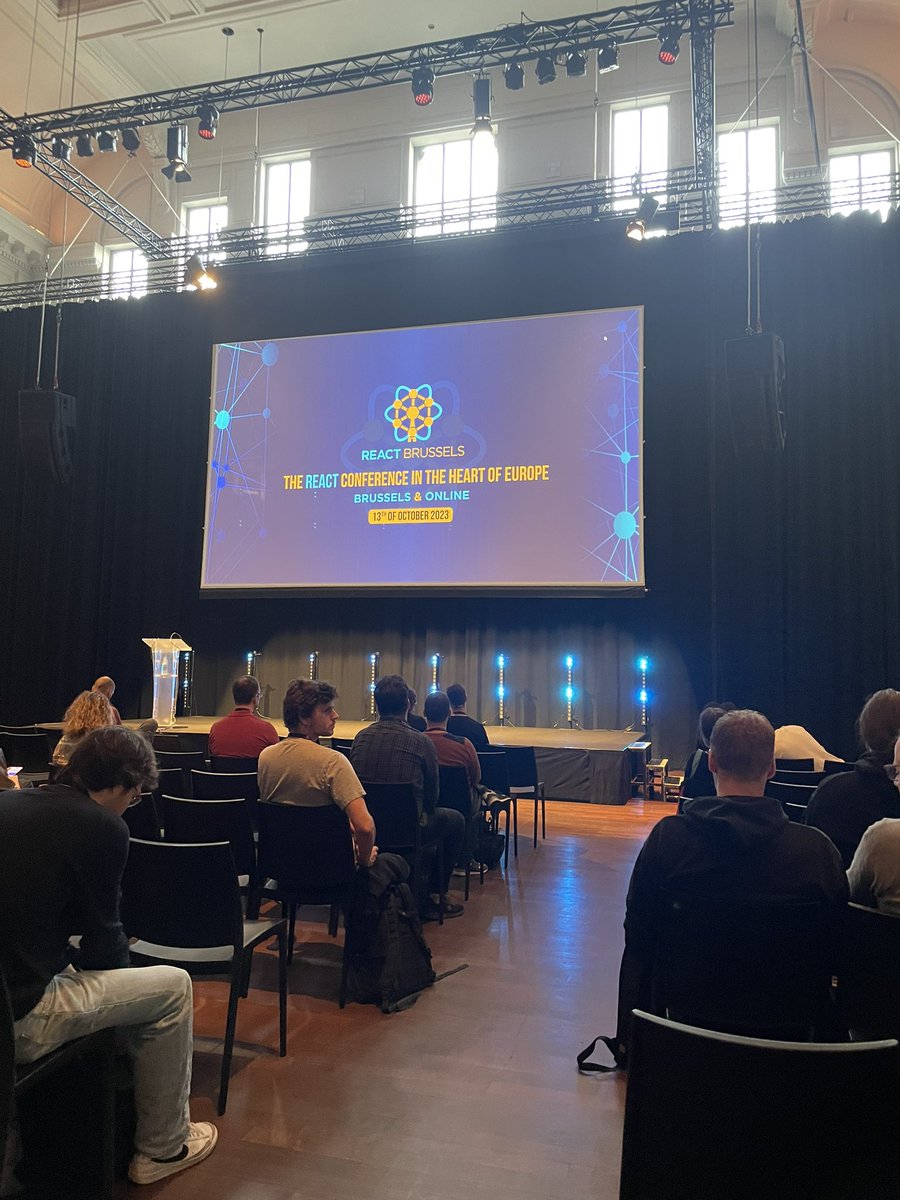 Ça y est c’est #ReactBrussels ! 

Encore merci <a href="/FrontendBeers/">Front(end | &) Beers</a> pour la place !