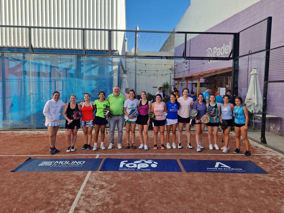 faponline's tweet photo. 🔹Preselección Absoluta Jaén
📍@PadelIndoorJaen
🗣️Seleccionadores Miguel Ligero (Femenina)/ Juan Ortega (Masculina)
#FAP #SomosFap #Padel #Preseleccion #Seleccion #ABS #Jaen https://t.co/Zix5DRdsqh