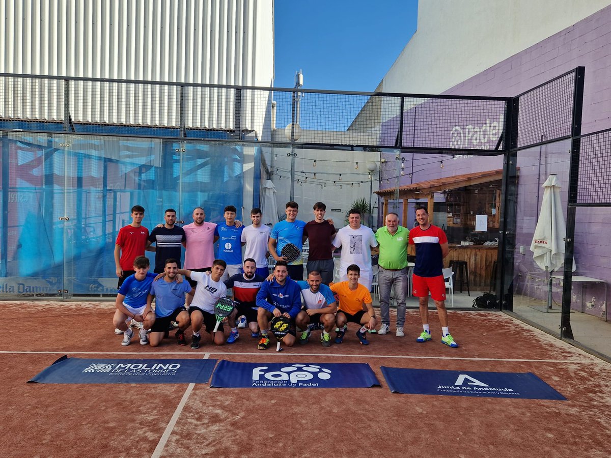faponline's tweet photo. 🔹Preselección Absoluta Jaén
📍@PadelIndoorJaen
🗣️Seleccionadores Miguel Ligero (Femenina)/ Juan Ortega (Masculina)
#FAP #SomosFap #Padel #Preseleccion #Seleccion #ABS #Jaen https://t.co/Zix5DRdsqh