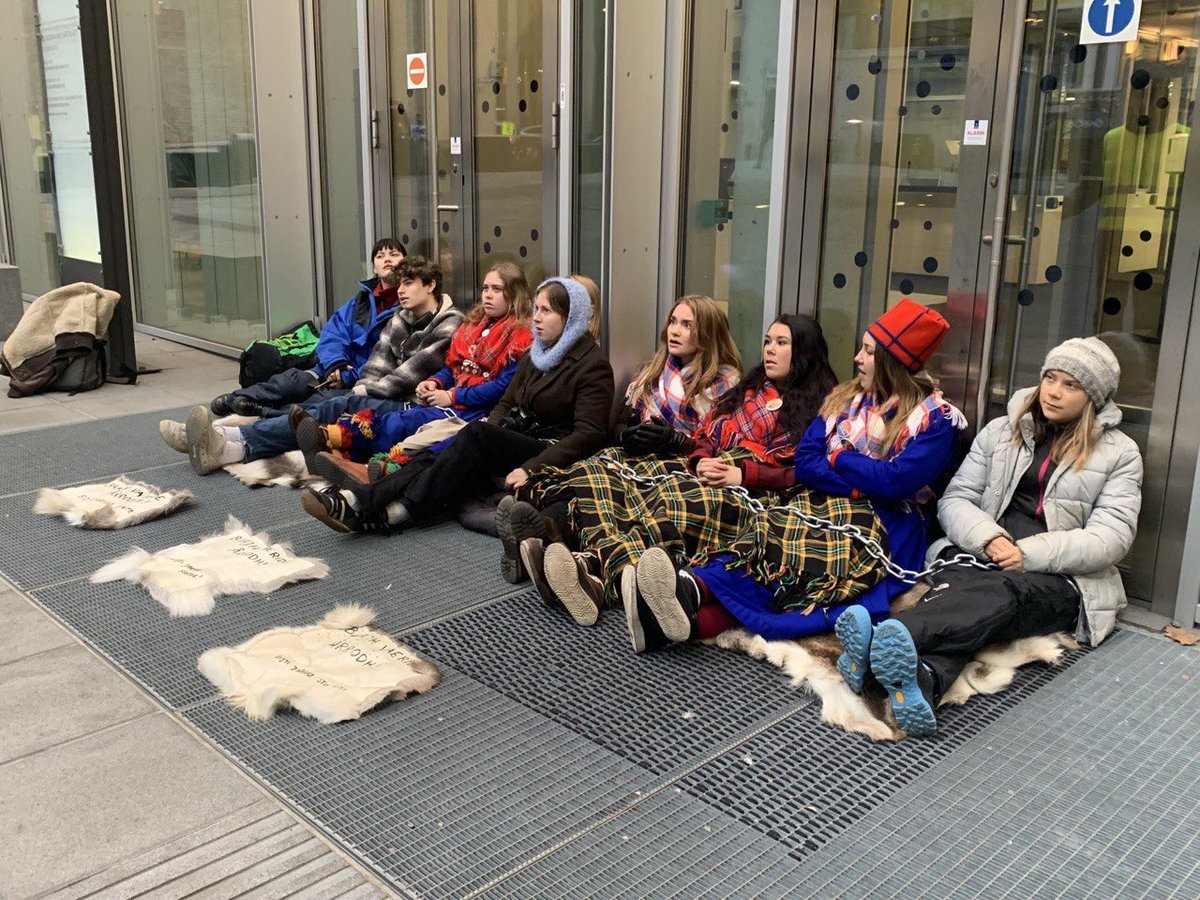 GretaThunberg's tweet photo. Week 269. Today I’m joining Sámi youth to blockade and shut down the Norwegian state due to their violations of human- and indigenous rights. Read more on @NaturogUngdom and @nsr_nuorat (instagram) https://t.co/PsGryfHkQN