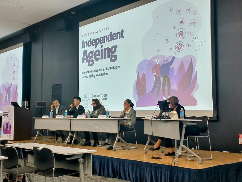 A fantastic session at #INAGE2023 on Age Friendly Environments. Great to hear about ongoing projects across the WHO, Akita City, UK and the US. Key takeaways for me: build capacity, share learning experiences, design for age, and have fun!