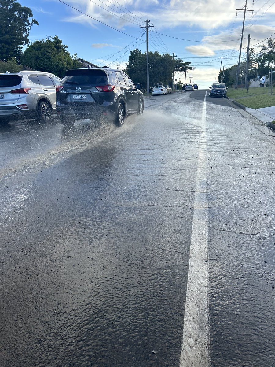 ⁦⁦<a href="/SydneyWaterNews/">Sydney Water</a>⁩ does the low pressure water issue in East Ryde have anything to do with the huge amounts of water running down Gardener road?