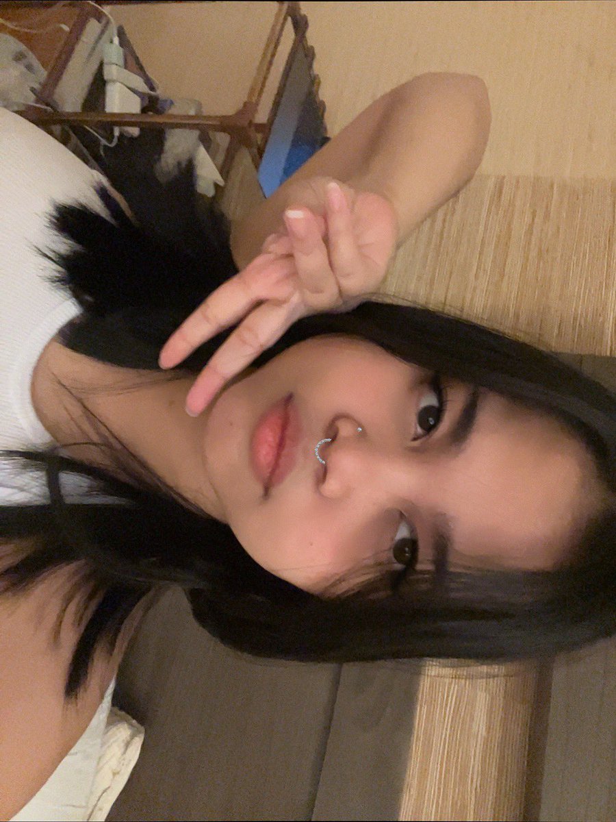 meiscata's tweet photo. hello, twitter https://t.co/lpVoy5XqPf