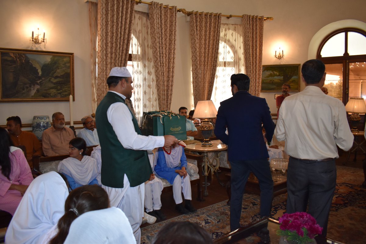 BedariPakistan's tweet photo. 🏆Shining Bright: Our Girls Receive Honors from the Governor of Punjab! 
A moment of pride, a moment of celebration! Our remarkable girls were bestowed with honors by the esteemed Governor of Punjab.
@MalalaFundPK  @girlsed  @GIRLSInspire_ 
@CRMPakistan @cbmWorldwide https://t.co/ZzvNn0Jdyu