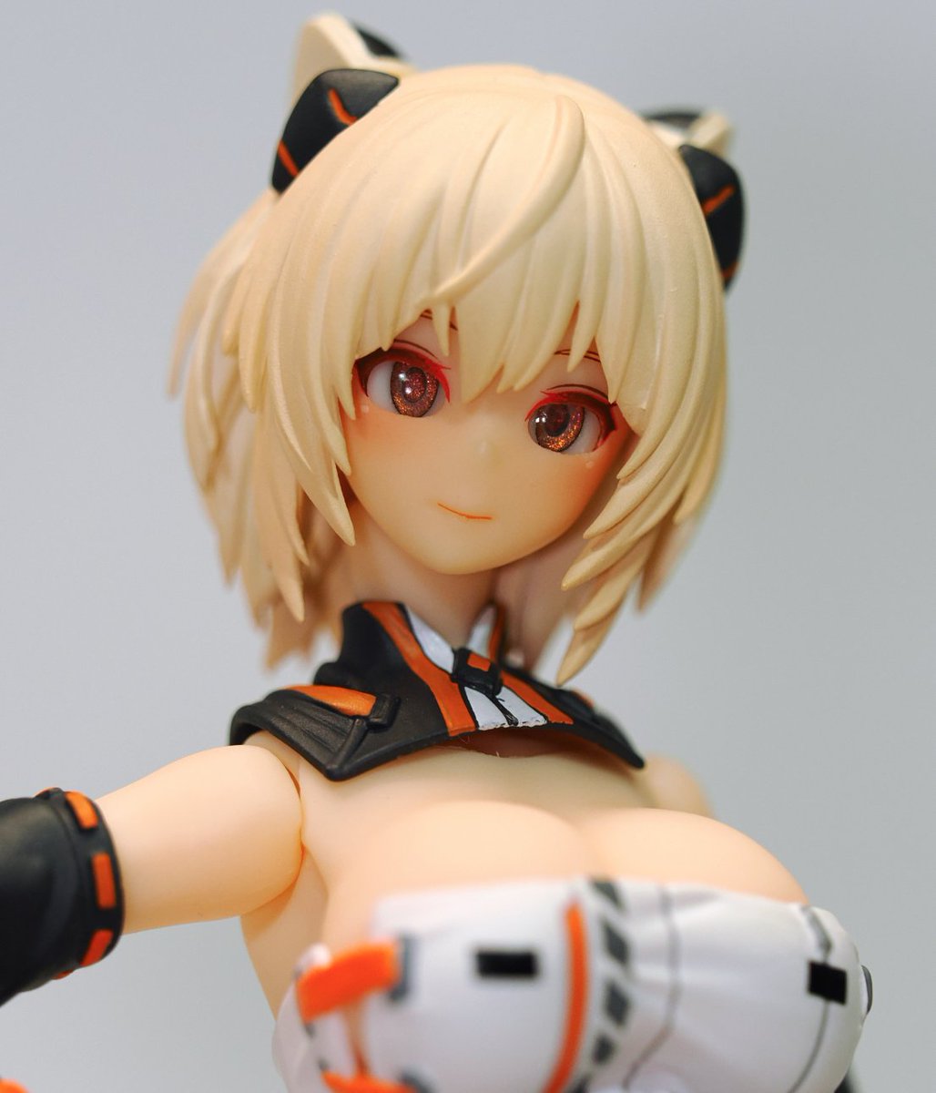 「今回はちょっと浮気して、SAT()さんのドールアイ初導入。初見は奇麗なオレンジか」|KAZE／高橋賢治のイラスト