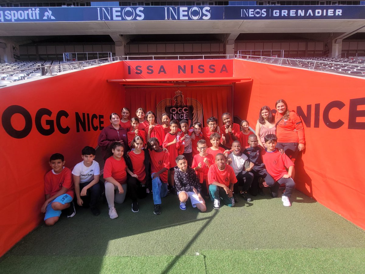 College_Jaubert's tweet photo. Les élèves de la 6°7 du @College_Jaubert  ont visité le Musée National du Sport et l'@AllianzRiviera accompagnés par leurs enseignantes :@Marjorie_Lalane et Julie Sonhalder https://t.co/TiA77IQ2aA