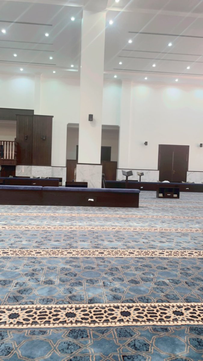 من سنن يوم الجمعة 
1️⃣ الإغتسال ..
2️⃣ لبس أحسن الثياب ..
3️⃣ التطيّب ..         
4️⃣ التبكير في الذهاب الى المسجد ..
5️⃣ المشي [ إذا لم يكن فيه مشقة ] ..
6️⃣ قراءة سورة الكهف ..
7️⃣ عدم تخطي رقاب الناس ..
8️⃣ الإنصات للخطبة ..
9️⃣ الإكثار من الصلاة على النبي ﷺ