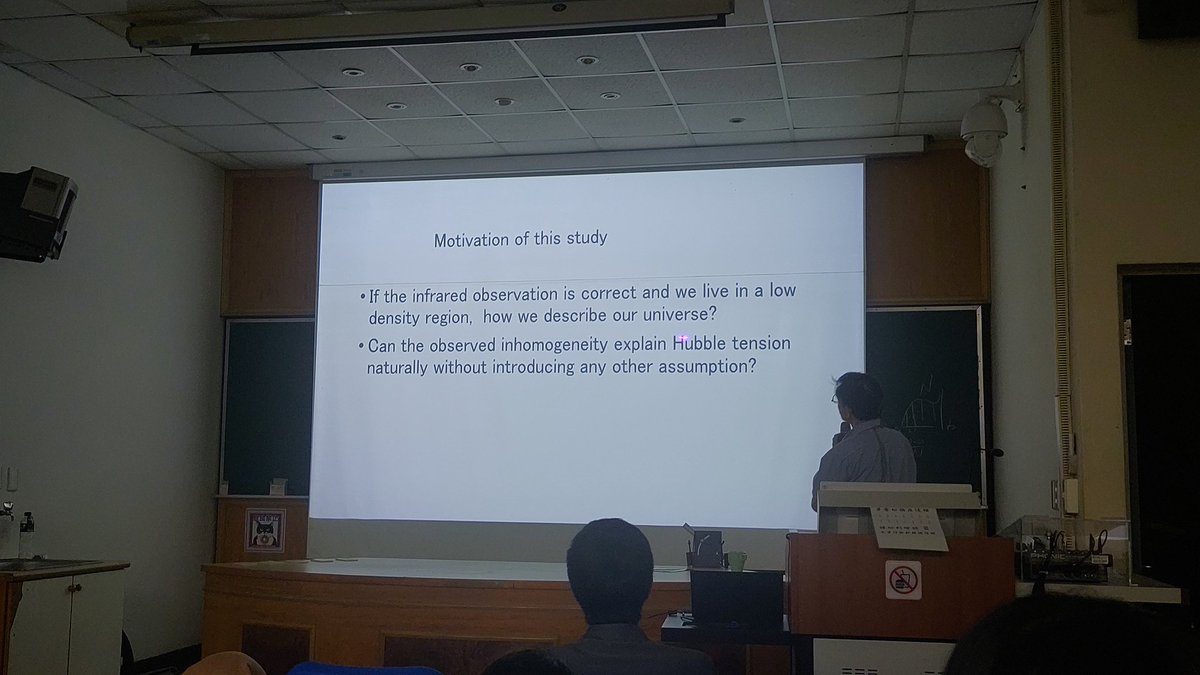 Toshifumi Futamase, or the Japanese father of weak lensing, is visiting Taichung. He gave a talk about the Hubble tension. So I learned that this is still a thing in cosmology ^^