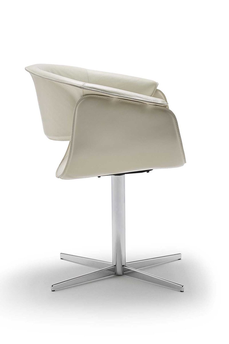 itDreamDesign's tweet image. Airlux leather stool
Design Noe Duchaufour Lawrance
Swivel and height-adjustable stool
Steel structure with matt bronze finish
Upholstery in Tobacco-coloured full-grain soft leather and hide leather

Dim. cm. 66 x 57 x h. 91/117

buff.ly/45Ke4CR