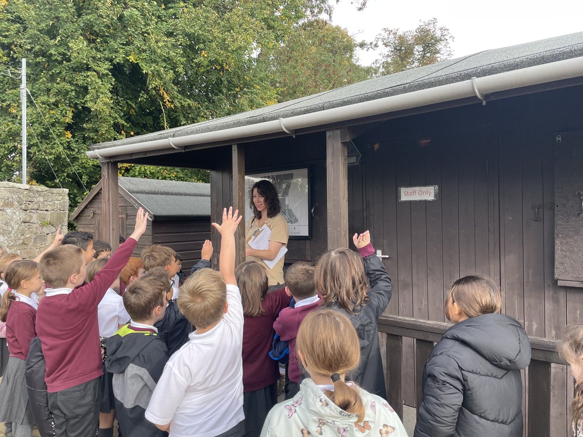 RoadVane's tweet photo. Year 2 have been learning about Nicola Adams and have created some informative posters about her.

Year 3 have been learning about Mary Seacole and sequencing the key events in her life.

Year 4 have been out on a trip and they had a fantastic time learning all about the Romans. https://t.co/X5PArUbGfN