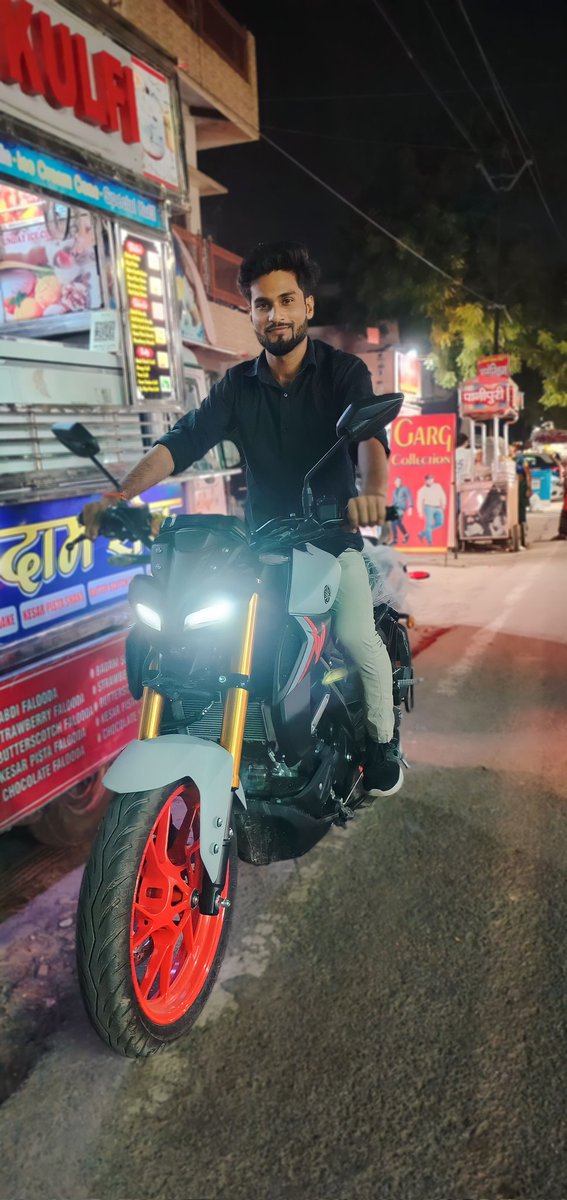 mr__raja_'s tweet photo. #rajababu #dei #rajababu027 #new #bike #mt15 https://t.co/bcDcpM87B8