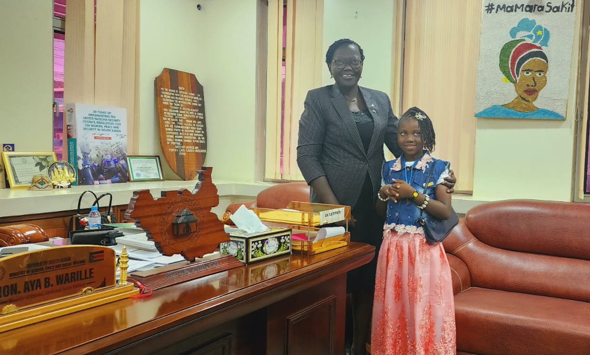 UNFPASouthSudan's tweet photo. Our @UNFPA #Rep4ADay in South Sudan held a meeting with Hon Aya Benjamin Warille
They discussed to;
- Promote and protect girls
- Commitment to end child marriage by 2030
- Engage everyone in society
- Understand her body
- Equal opportunities
#LetGirlsLead
#Musharaka4Tanmiya https://t.co/tqQnE4ez50