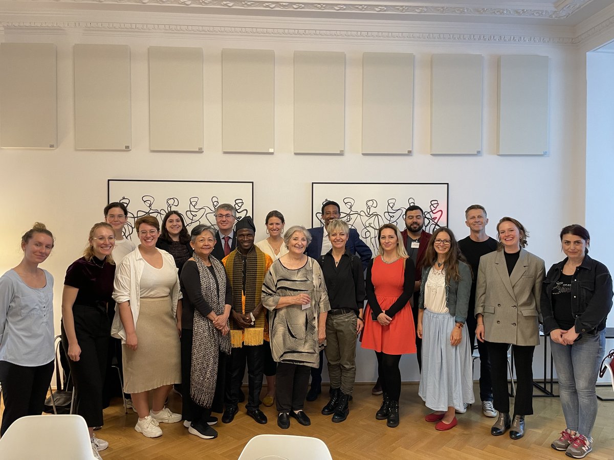 InfoOiip's tweet photo. This week we had the great honor of welcoming the Intercultural Achievement Award winners from Benin, Ethiopia, Argentina, the Philippines, North Macedonia & Austria to share their exciting civil society projects!
#Annalindhfoundation #BMEIA https://t.co/Ax5kmNDDTF