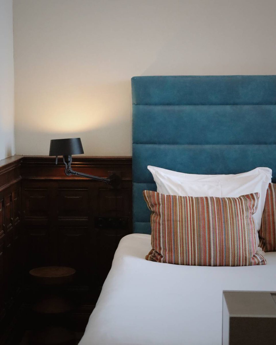 Maak kennis met ons nieuwe kamertype, de Maaszijde Deluxe kamer! Neem een kijkje op onze website!

#deluxe #verblijf #interieurfotografie #interieurdesign #gezellig #uitzichtpunt #rotterdamtravel #hotelrooms #binnenkijken #rotterdamstyle #binnenstad #maas #hoteldesign #reizen