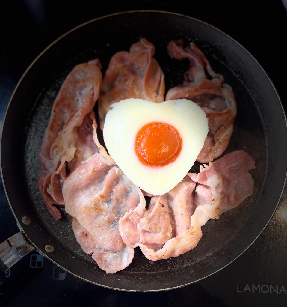 It's World Egg Day!! 🥚 An Egg-citing fact about eggs, on World Egg Day!

🥚 We consume about 200 eggs per person, per year in the UK.  Enough to make 1,200 fairy cakes!

#worldeggday2023 #agriculturelife #poultryfarming #animalnutrition #poultry