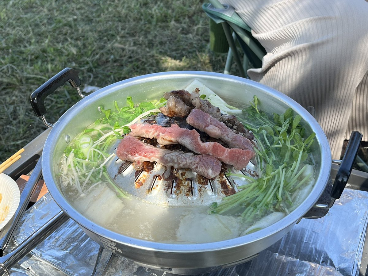 秋晴れの京都でムーガタ（タイの焼肉鍋）オフ会！
主催者以外は皆さんムーガタ初体験。

リベ大レストランのスタッフや、タイ在住経験のある方も参加✨

場所代、無料。
材料費、1人500円。