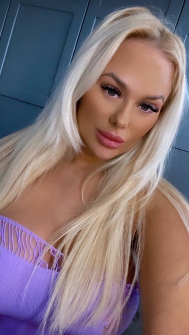 Can I send you selfies? 😋 https://t.co/H4gdTDs05w