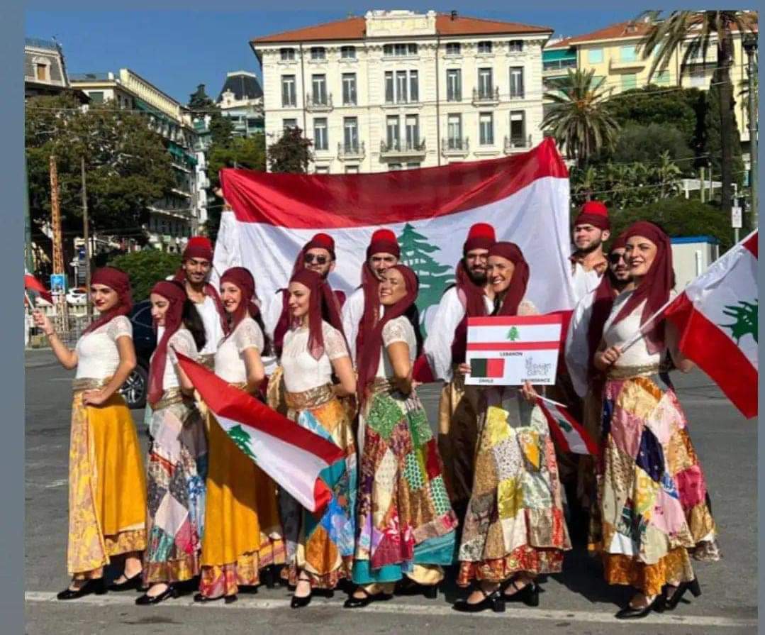 SalimAoun's tweet photo. بإمكانيات قليلة وفي هذه الظروف الوطنية الصعبة، تمكنت فرقة Swandance من إحراز المرتبة الرابعة في المهرجان العالمي للفولكلور في فرنسا.
ألف مبروك للبنان, وألف ألف مبروك لزحلة.
#swandance #zahle https://t.co/7WWVFTzGWG