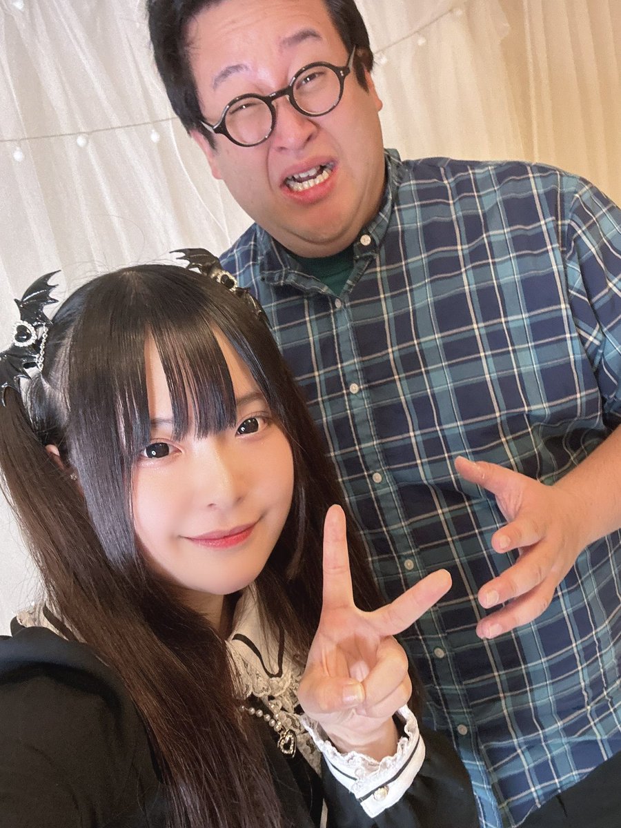 右上にオタ恋のロゴつけたいw