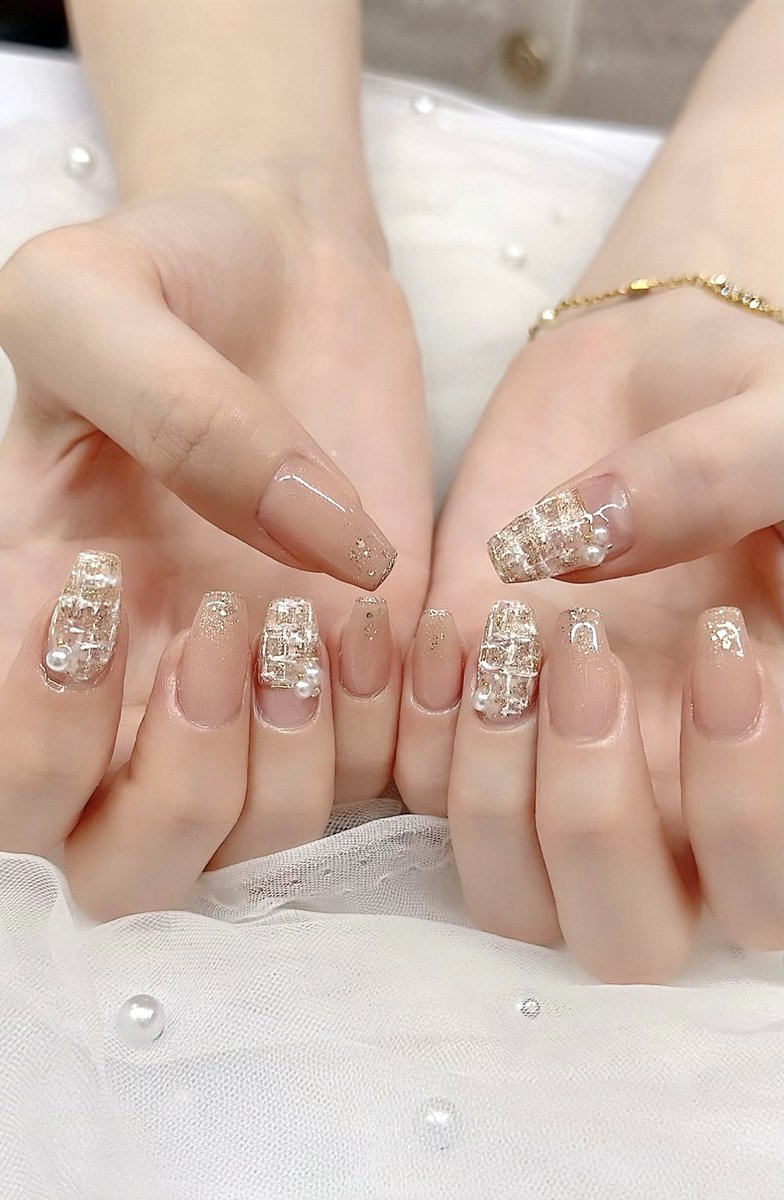 みなみちゃんのネイルデザインが可愛くて、持ち込みさせていただきまし