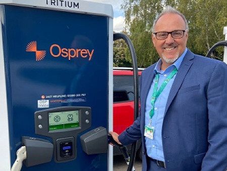 The first of a new batch of Electric Vehicle Charging Points (EVCPs) for Dacorum are up and running in Tring – with many more to follow across the borough > bit.ly/3PUfuV7 #EVCPs #Dacorum #Tring @dacorumbc