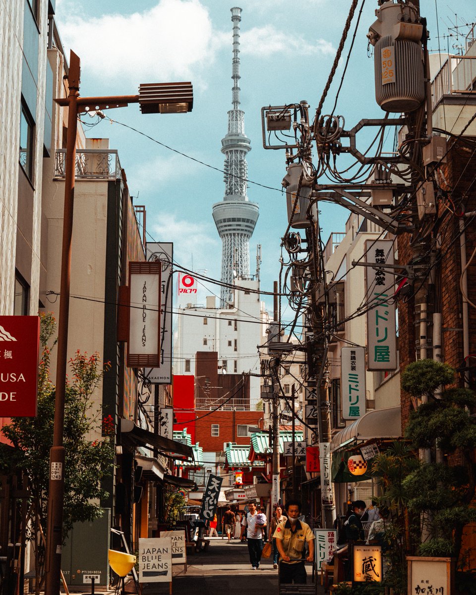 2023 #浅草 にて

📷LUMIX S5ⅱ

#japanigram #discovertokyo #japancityblues #shotonlumix #japanesetemple #visittokyo #streetshootjapan #tokyostreet #nihonshooters #スカイツリー #tokyophotography #lumixphotography #tokyogram  #tokyotravel #lumix #写真が好きな人と繋がりたい