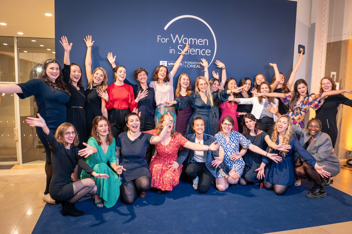 🎉Félicitations aux 35 lauréates doc et postdoc, et particulièrement à notre doctorante (maintenant docteur) Ophélie McIntosh <a href="/latmos_ipsl/">LATMOS</a> pour son prix Jeunes Talents de la Fondation l'Oréal-UNESCO pour les Femmes et la Science #ForWomenInScience <a href="/FondationLOreal/">Fondation L'Oréal</a> <a href="/AcadSciences/">Académie des sciences</a>