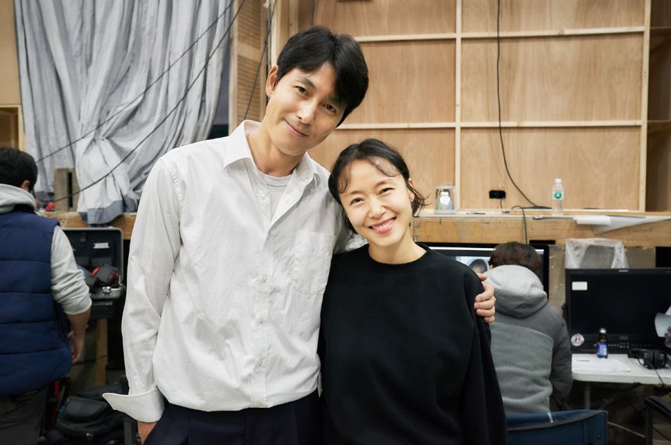 glory__MR's tweet photo. ウソンさんとドヨンさん、いやもう前世は間違いなく夫婦でしたよね？と言うほどのハマり具合だった。キャラクターなんかをこえてお2人自体が。
は〜！まじで本作はチョンドヨンさん大優勝映画だった！最高だったな〜… （噛み締める絵文字 https://t.co/qJMgLXmZZv