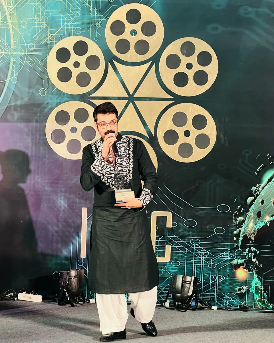 prosenjitbumba's tweet photo. It was an honour to receive the #IIFTC Tourism Impact Award for Cinematic Excellence on behalf of Team #KakababurProtyaborton. Thank you #IIFTC!
Congratulations to the entire team of our film!
@srijitspeaketh @AryannBhowmik @Anirban_C_ @iindraadip #SoumikHaldar @abhishekdagaa @iammony @shrikantmohta @SVFsocial