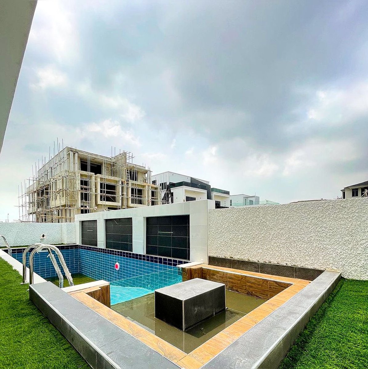 DollyRealtor's tweet photo. 1.0 Contemporary detached duplex nestled in a serene neighborhood
5BD • 5.5BA • 4-5 Cars
Osapa London, Lekki
§ NGN 350,000,000
Features:
All en-suite
Spacious living area
Dining area
Fully fitted kitchen
Home Automation
Family lounge
Cinema
Swimming pool
Steward's quarter's (1) https://t.co/0cBzU7w8eT