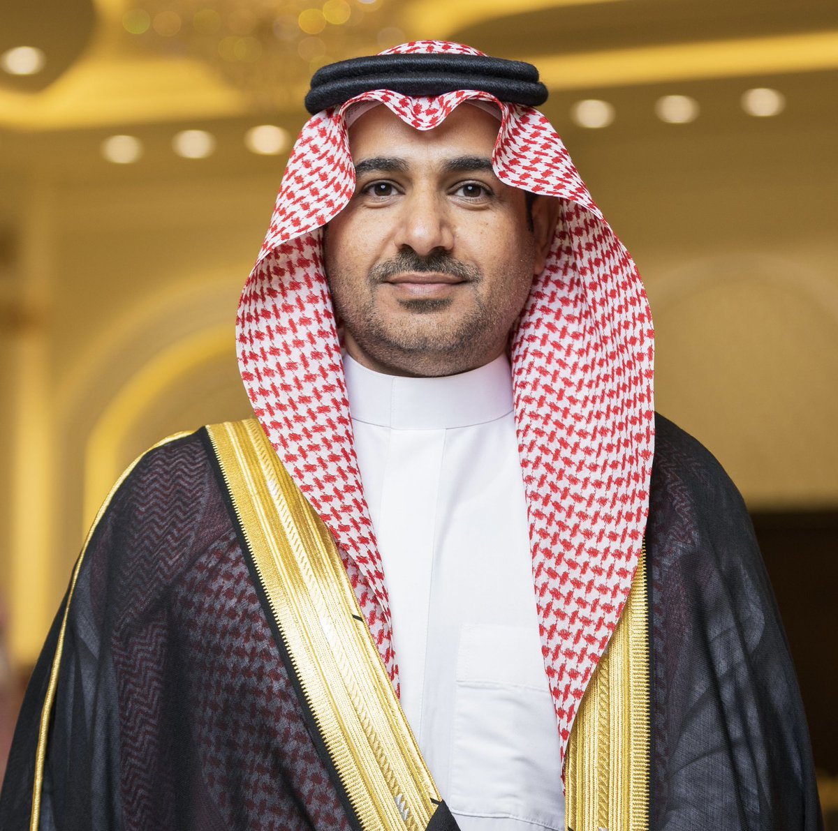 AAlWahaf's tweet photo. تبارك أسرة آل وهف لإبنها

العميد الركن / 
عوض بن علي بن وهف 
صدور الأمر السامي بترقيته الى رتبته الجديدة

سائلين الله أن يجعلها عوناً له على طاعته وخدمة الملك والوطن .. https://t.co/aIcz3FKpje