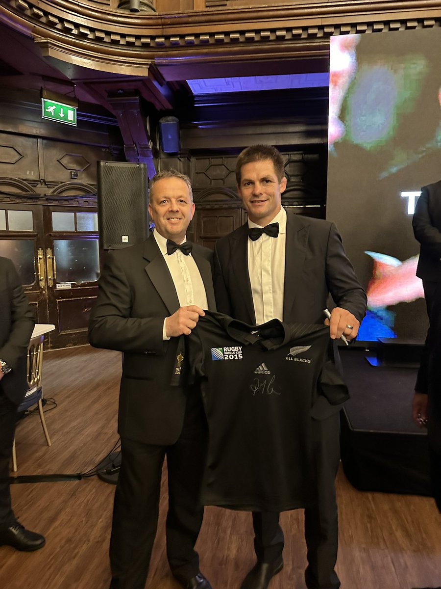 _Matthew_Lloyd's tweet photo. Meeting the 🐐🏉🇳🇿 https://t.co/QSoQsoCh6W