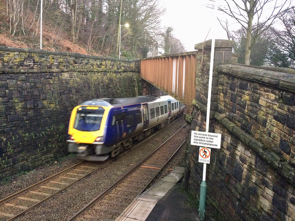 Last week, the government announced a whole host of infrastructure projects to replace the doomed HS2. But was Sheffield misled about new railway lines supposedly coming to our city? A thread 🧵👇 (📸: Rcsprinter123)