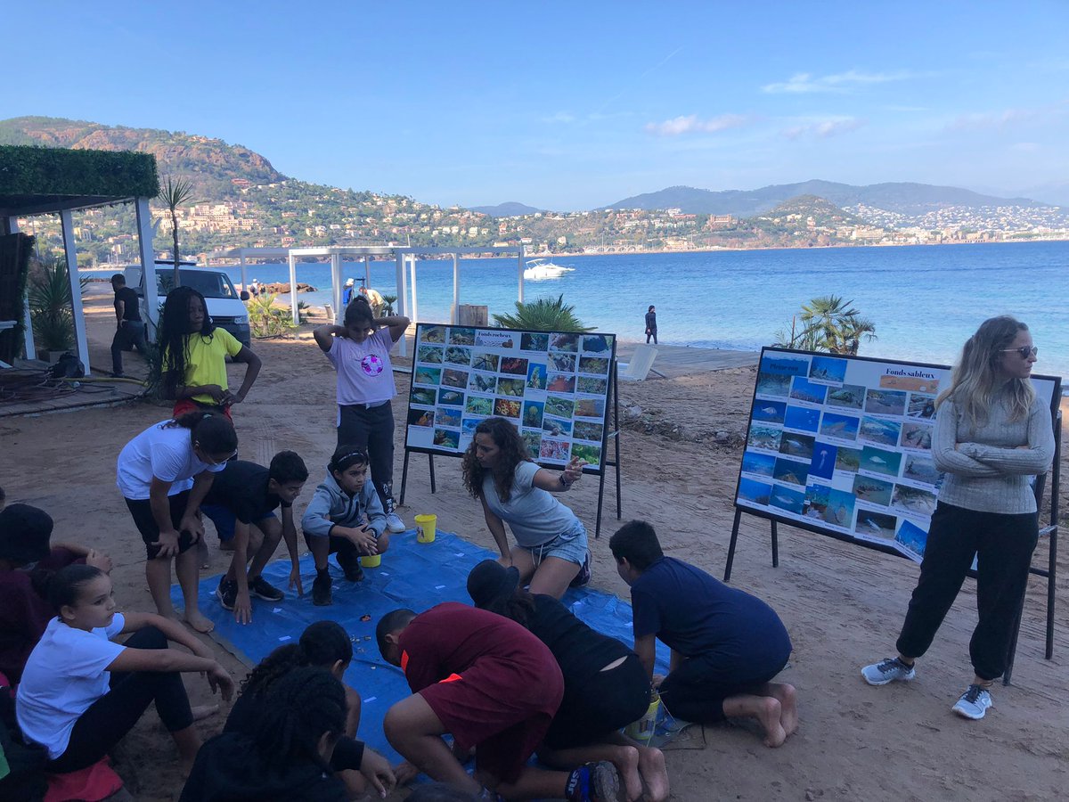 College_Jaubert's tweet photo. Les élèves de la 6° Education au Développement Durable du @College_Jaubert découvrent la biodiversité marine et le Parc départemental de la pointe de l'aiguille à Théoule sur mer accompagnées de leurs enseignantes @LydiaRossi3 et Manon Decroix https://t.co/HpHGZBlYid
