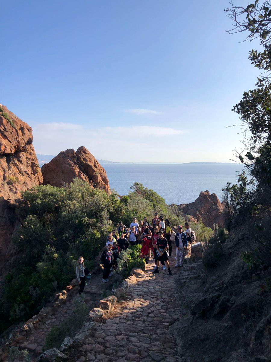 Les élèves de la 6° Education au Développement Durable du <a href="/College_Jaubert/">Collège Maurice Jaubert</a> découvrent la biodiversité marine et le Parc départemental de la pointe de l'aiguille à Théoule sur mer accompagnées de leurs enseignantes <a href="/LydiaRossi3/">Lydia Rossi</a> et Manon Decroix