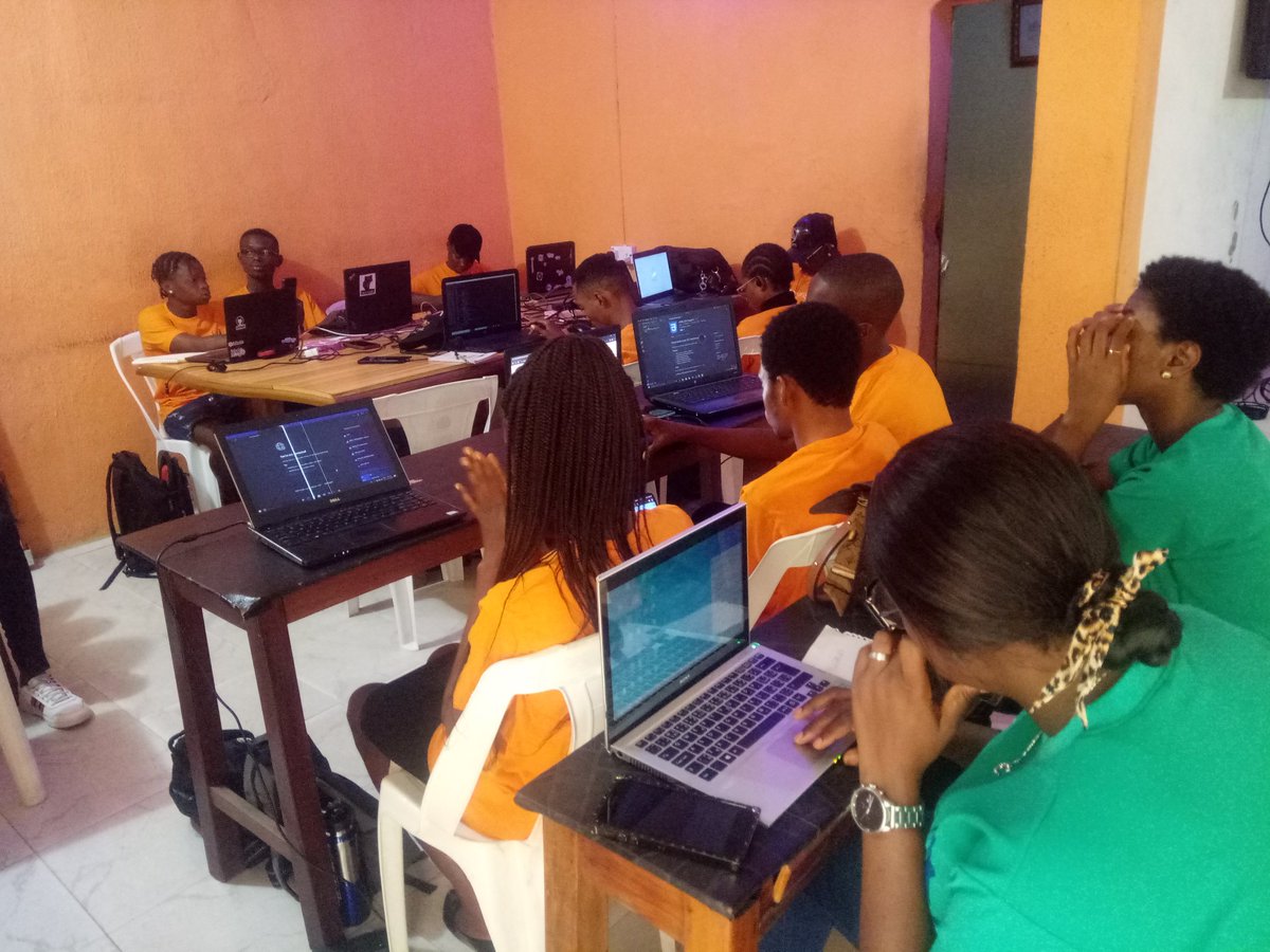 Ubajoseph_u's tweet image. Django girls aba the Day is here. #Djangogirls #django #Djangogirlsaba