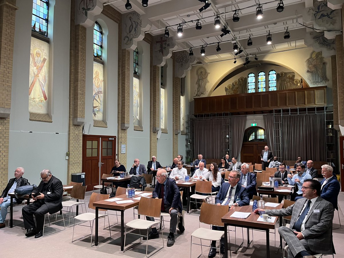 SGPInt's tweet image. Dr. J. Van Eck spreekt op de conferentie over ‘Bible and Integrity: about prophets and officials and prophetic officials’